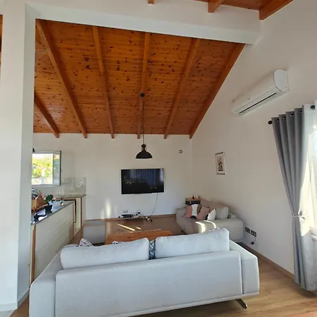 Casa de hóspedes Village Near The *